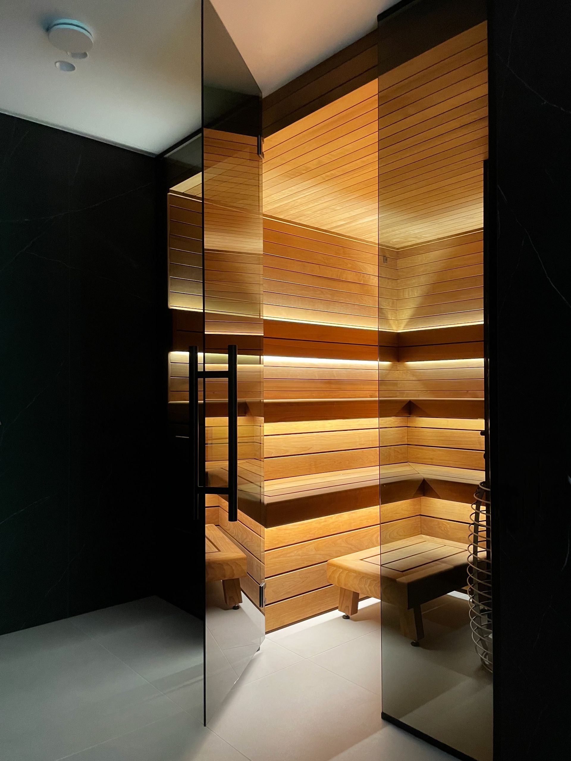 Sauna klaassein klaasuks saunauks hall klaas. sauna klaasseinad pärnu, sauna klaasuks Tartu, sunaklaassein Haapsalu, 