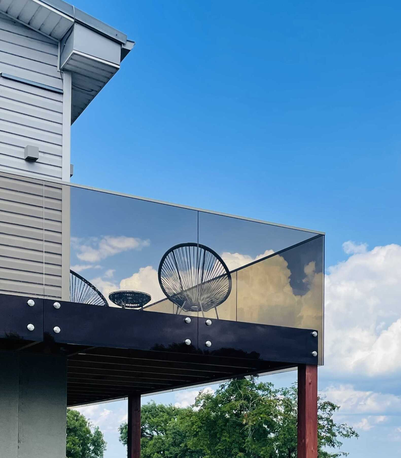 Piirdeklaasid, terrassipiirded