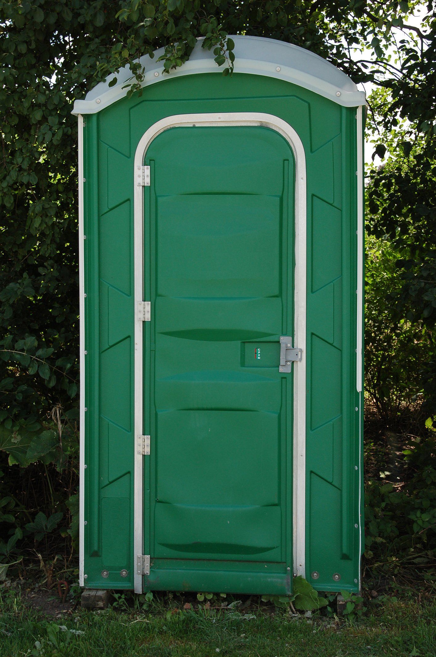 Green Porta Potty – Blountville, TN – Blountville Septic Tank Service