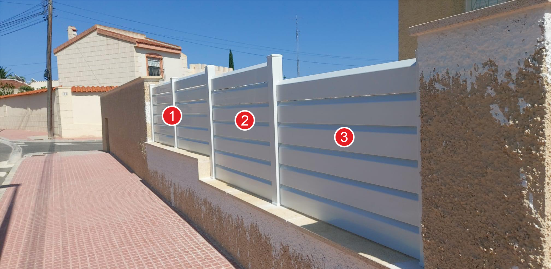 Valla de con lamas abiertas de composite para jardín, terraza, chalet, ático y mucho más. Hipervallas