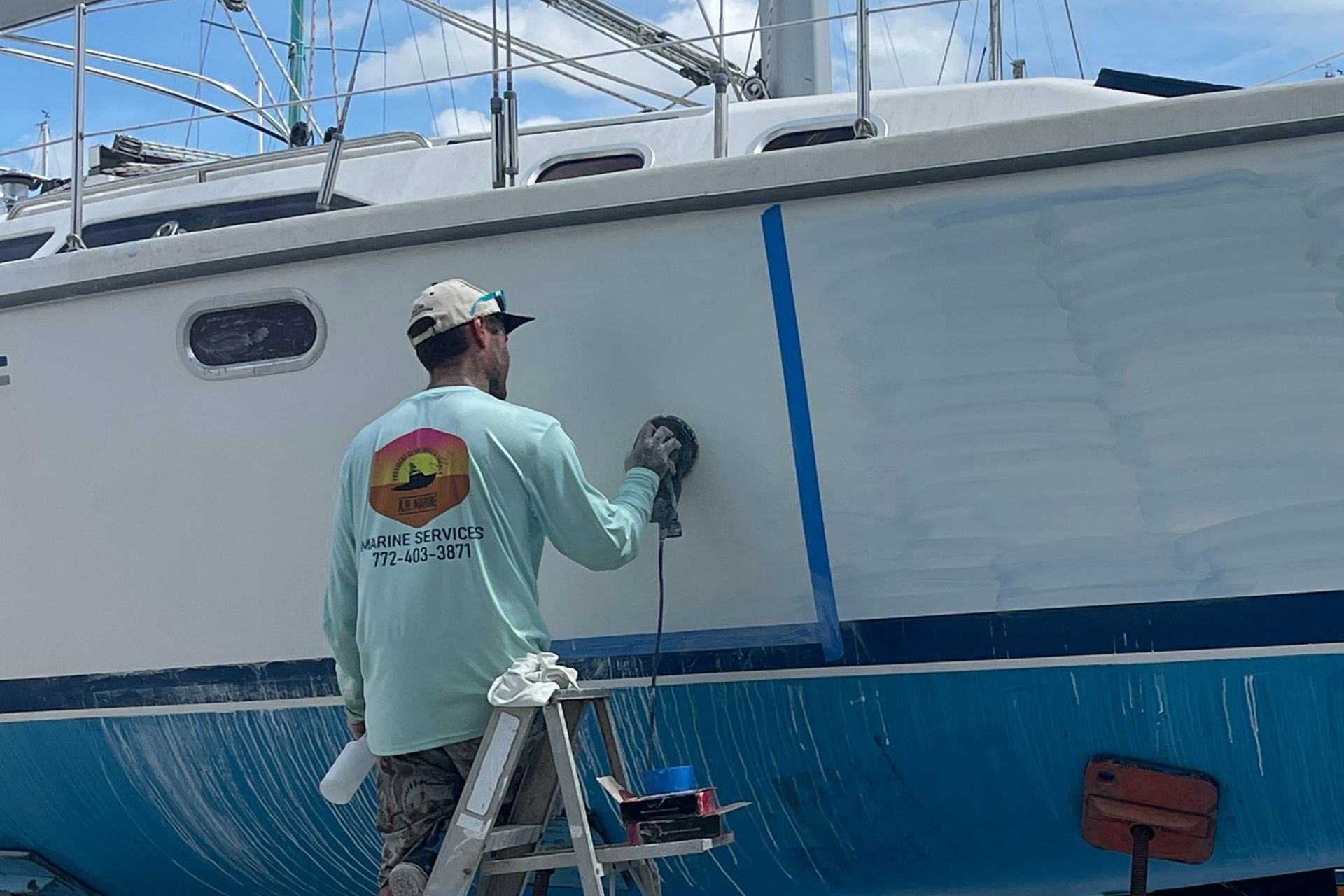 Gel Coat Sanding for Boat