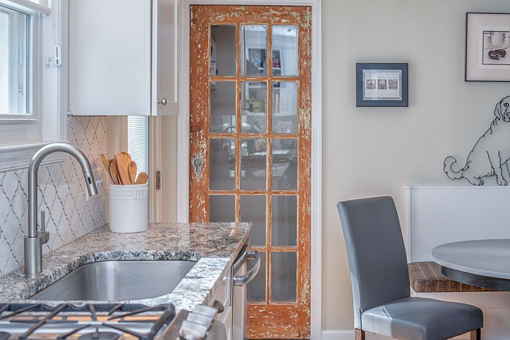 Terrace Dr Annandale VA Interior Kitchen  and pantry