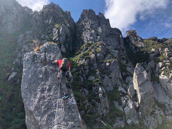 Scrambling on outdoor rocks