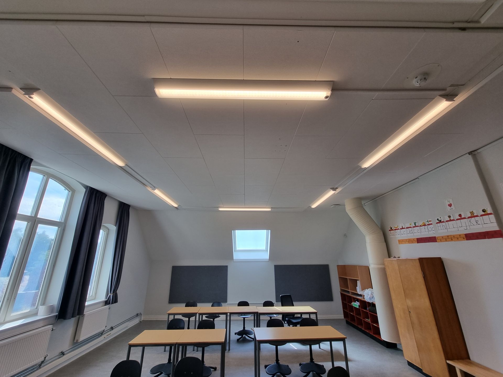 Adapti - Belysning for Skole