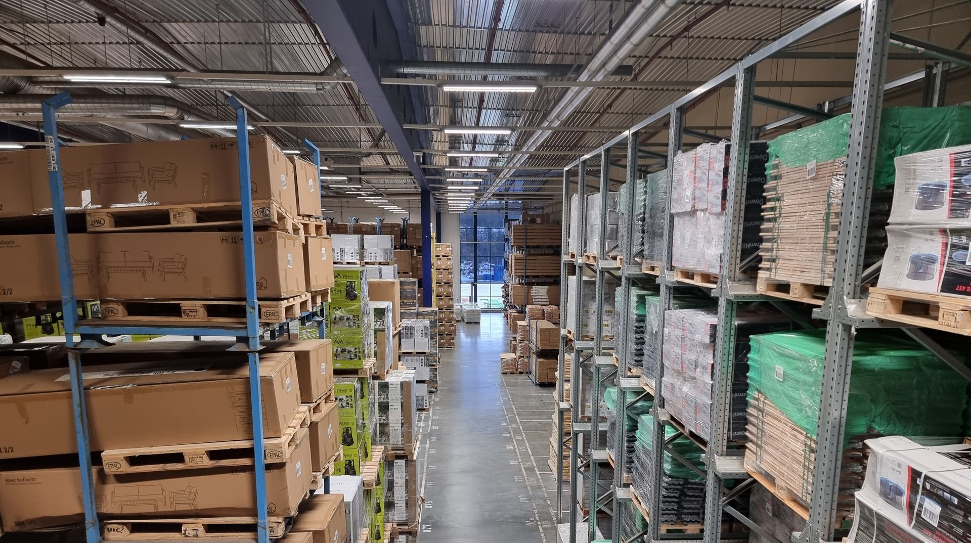 Belysning Lager og logsitkk