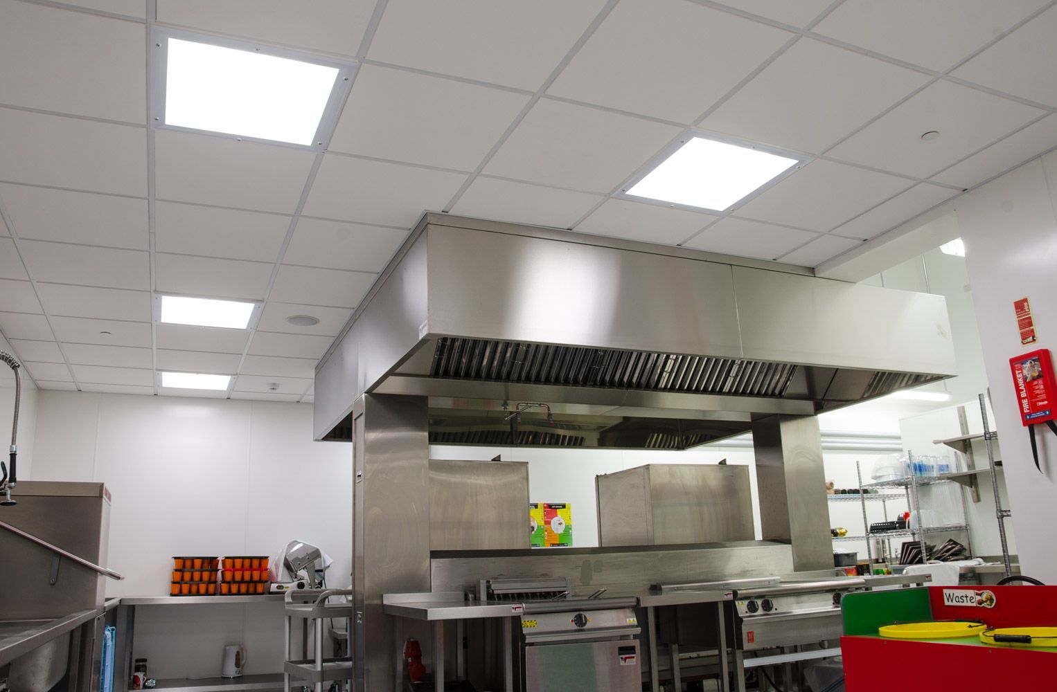 Lysarmaturer for storkjøkken