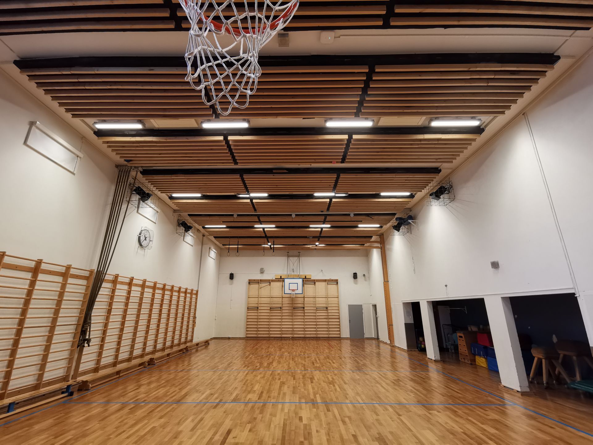 Adapti - Belysning for idrettsbygg