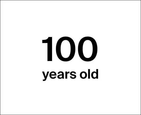 100, over ordene «år gammel», sentrert på en hvit bakgrunn.