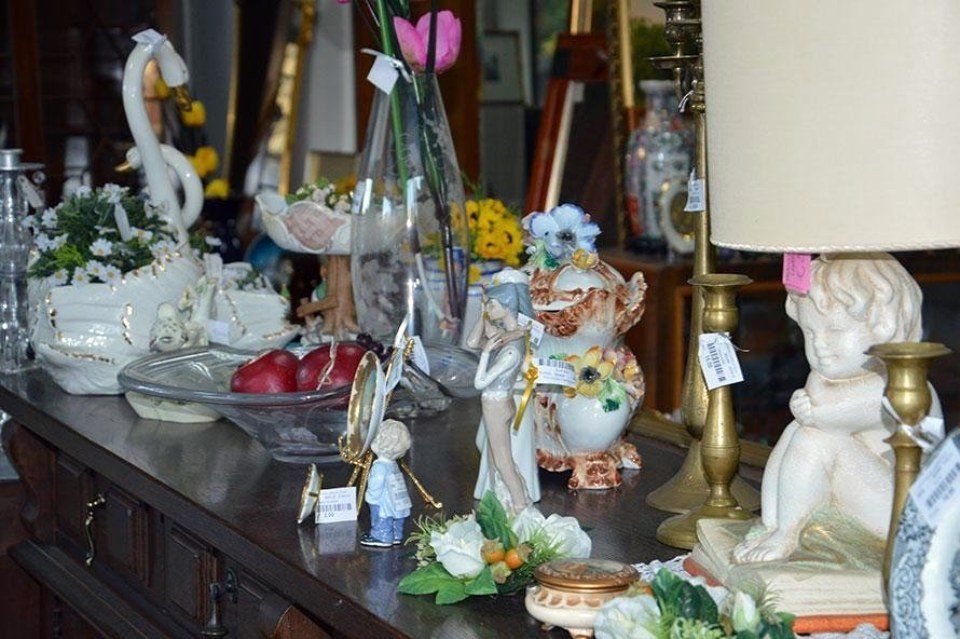 Oggettistica d'antiquariato