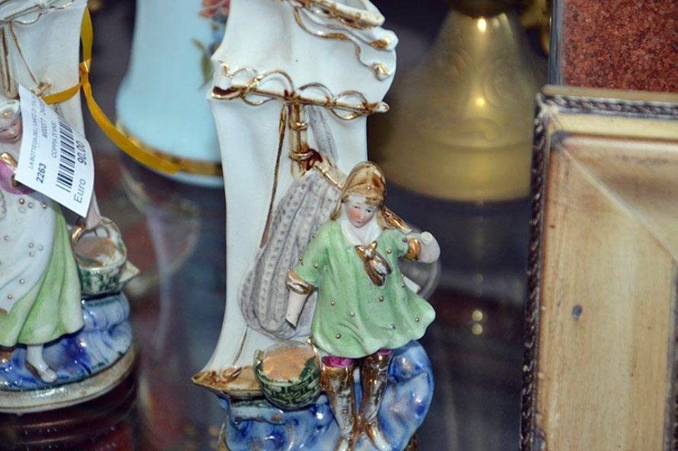 Oggettistica d'antiquariato