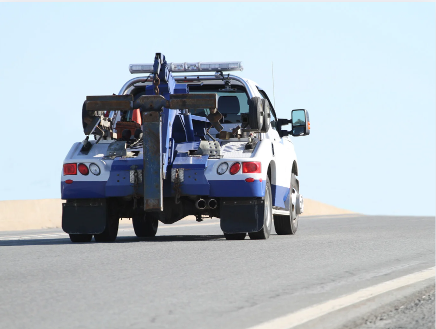 Emergency towing coverage in Macomb MI