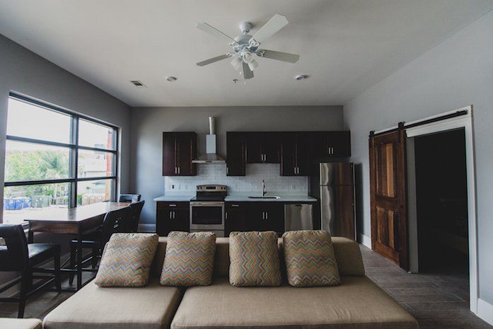 Faubourg On Freret - View of kitchen from living room