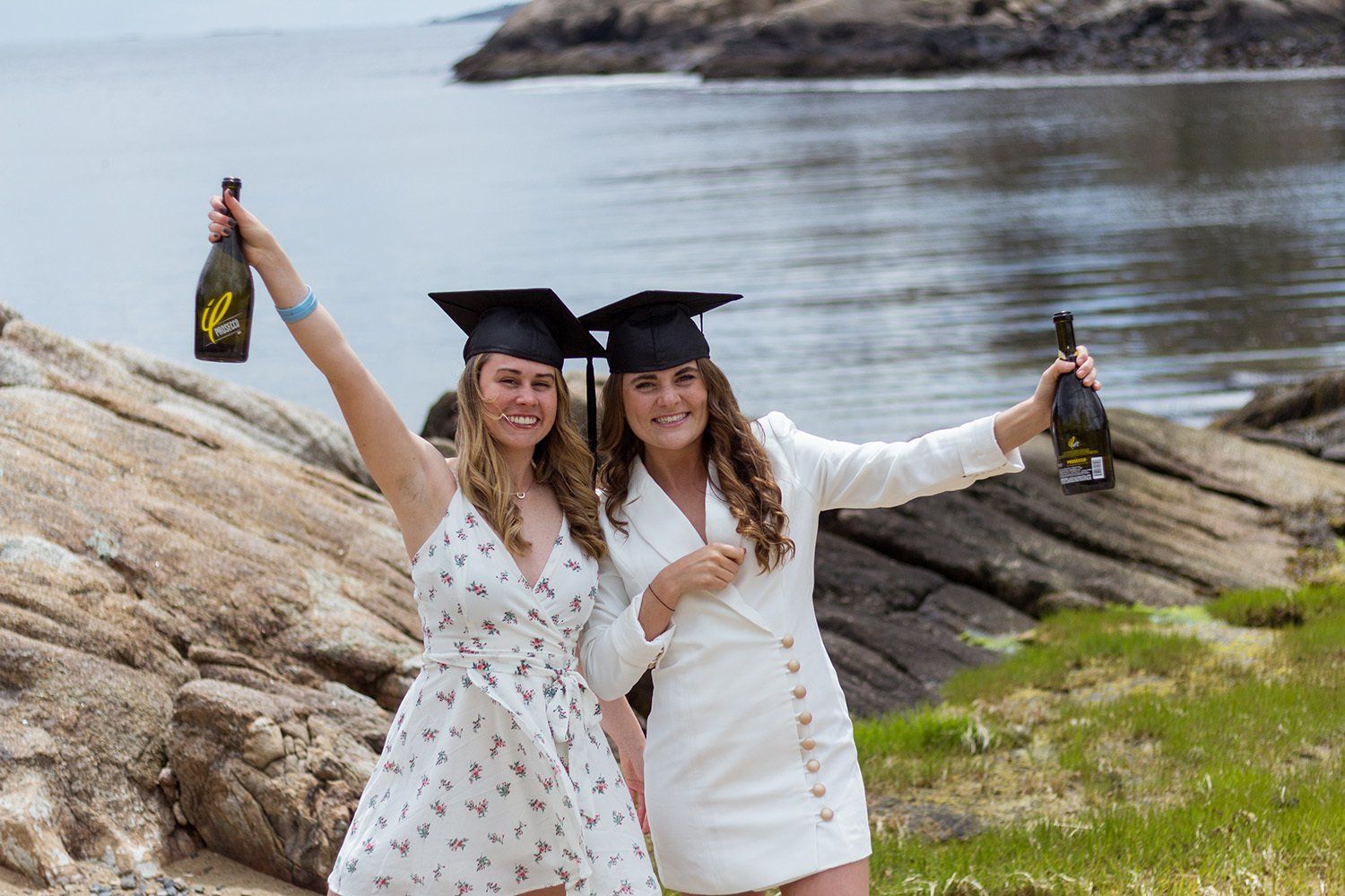graduation photo beach