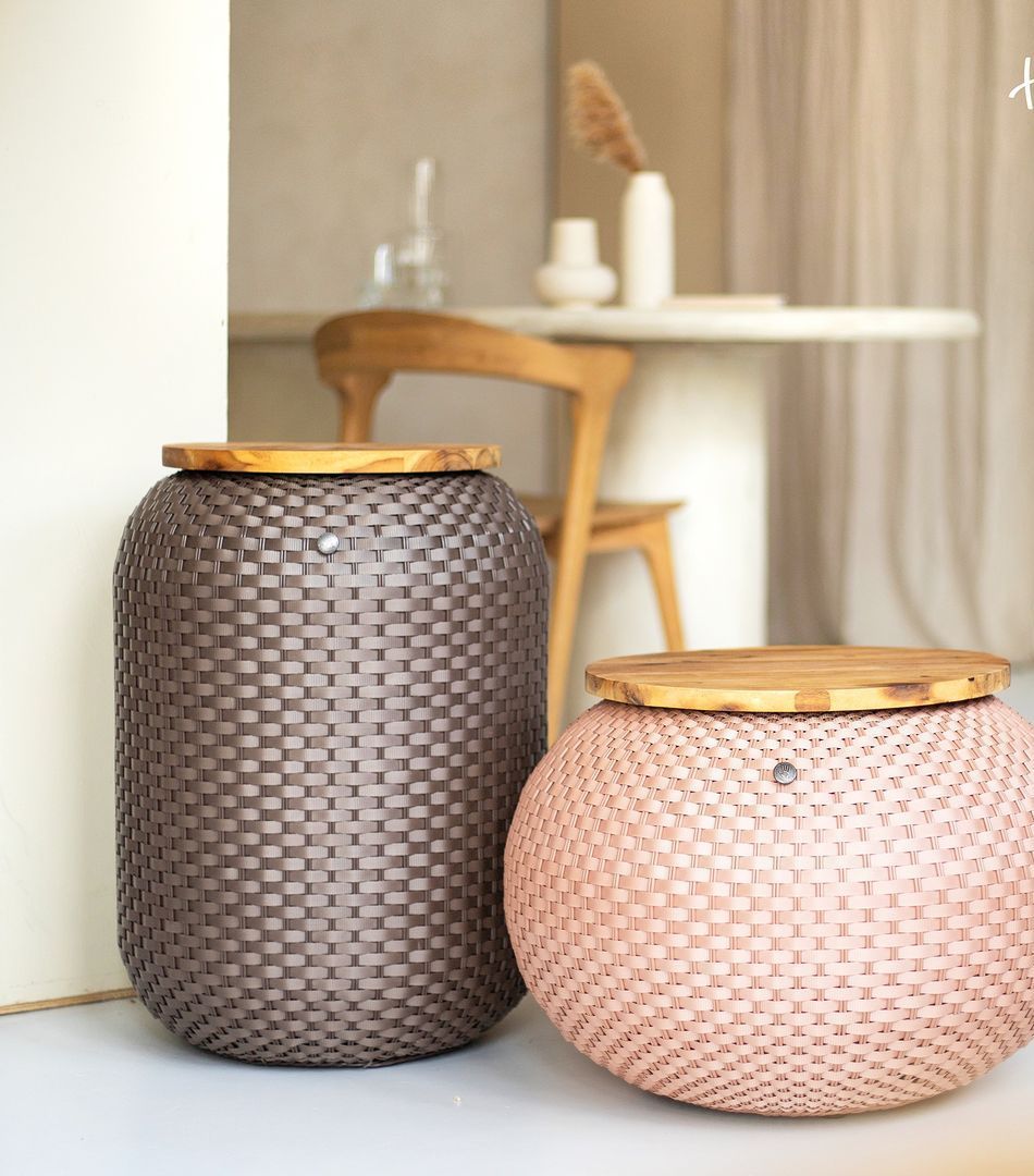 Grand panier à linge couleur avec couvercle en bois, marque HANDED BY