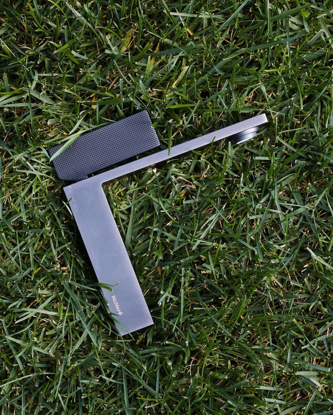 MITIGEUR O-XY FANTINI 
DESIGN MARCO WILLIAMS FAGIOLI
MIYIGUEUR LAVABO S604WF
ACIER INOXYDABLE 316
MITIGEUR PVD METAL GUN