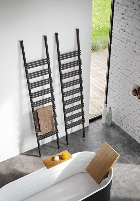 Radiateur sèche serviette Pioli Antrax, design Andrea Crosetta
