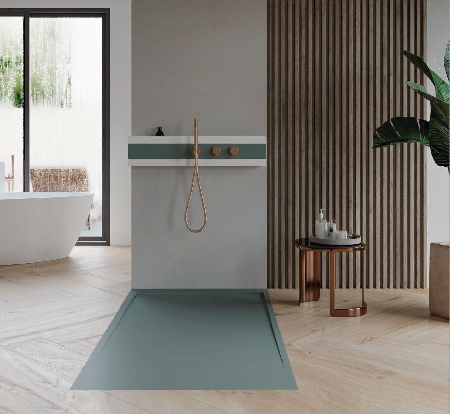 Receveur de douche extra plat Disenia, cabine de douche ouverte, robinetterie de douche doré encastrée, salle de bain lumineuse, carrelage marbre beige