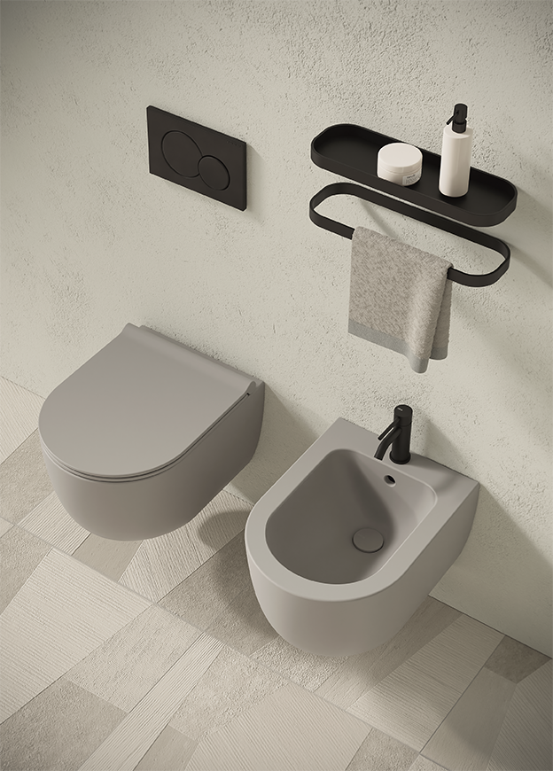 Une salle de bain avec baignoire, lavabo et miroir.