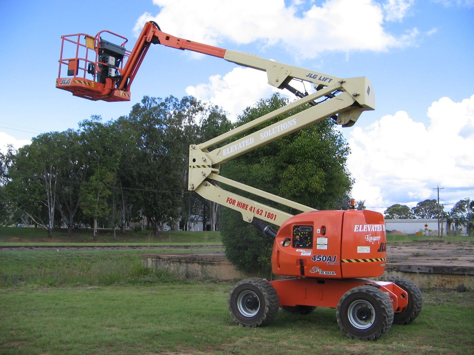 Knuckle Boom Lift — Kingaroy, QLD — Hams Crane Hire
