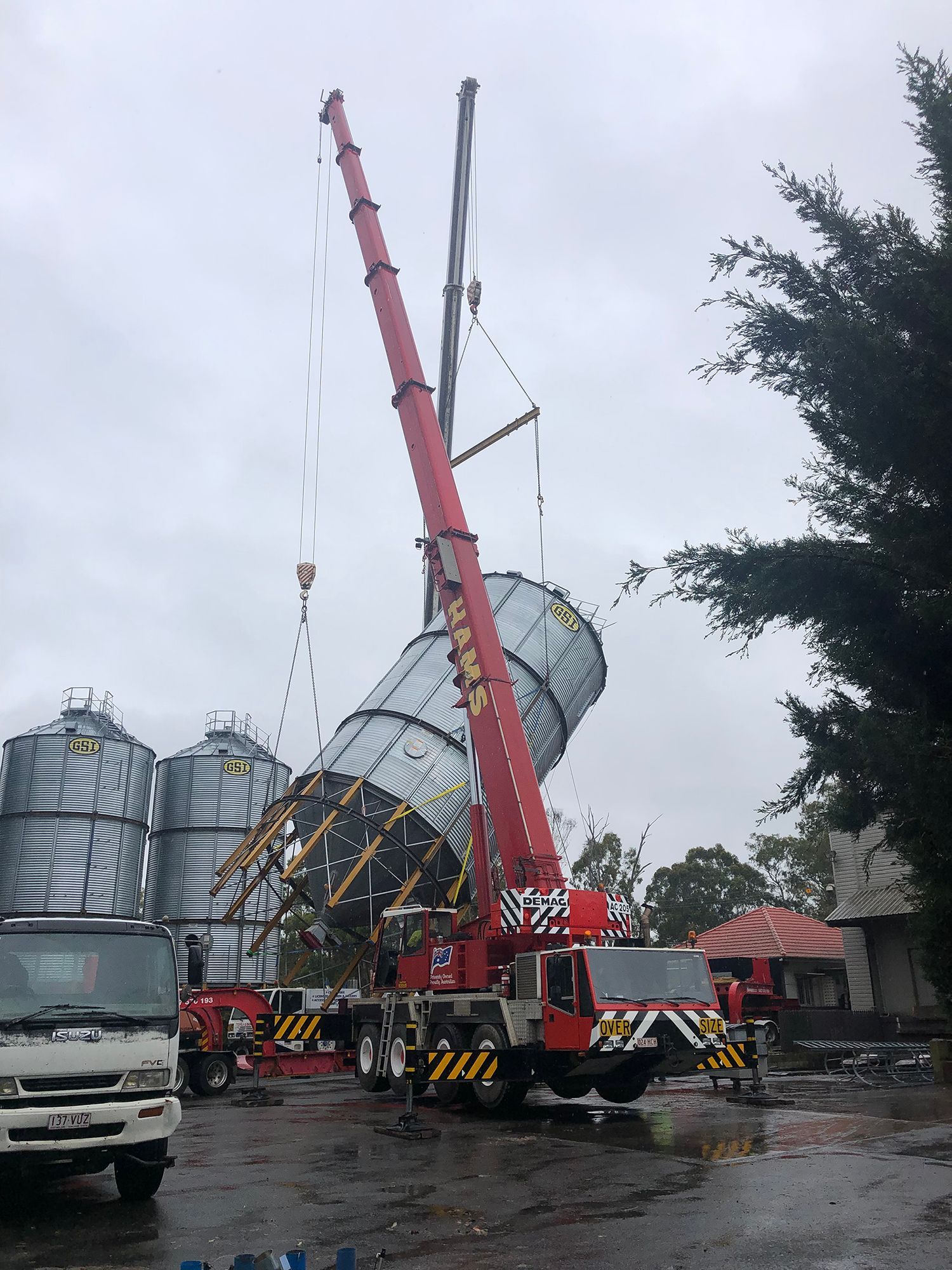 80t Crane Silo — Kingaroy, QLD — Hams Crane Hire