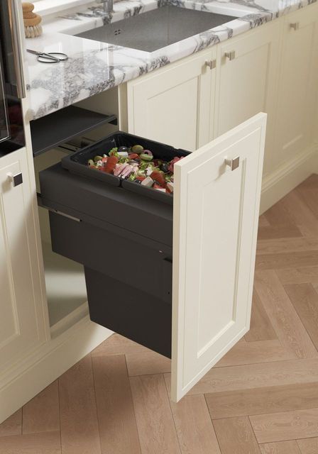 Single Waste Bin from Winslow Kitchen Collection