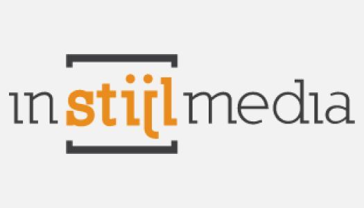 Het logo voor instijlmedia is oranje en zwart op een witte achtergrond.