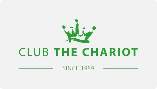 Het logo van de club, de strijdwagen, heeft een groene kroon.