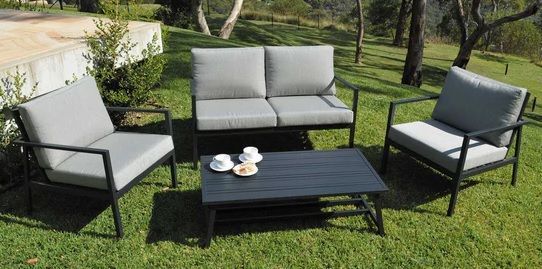 Element Setting — Somerton Park, SA — The Outdoor Scene