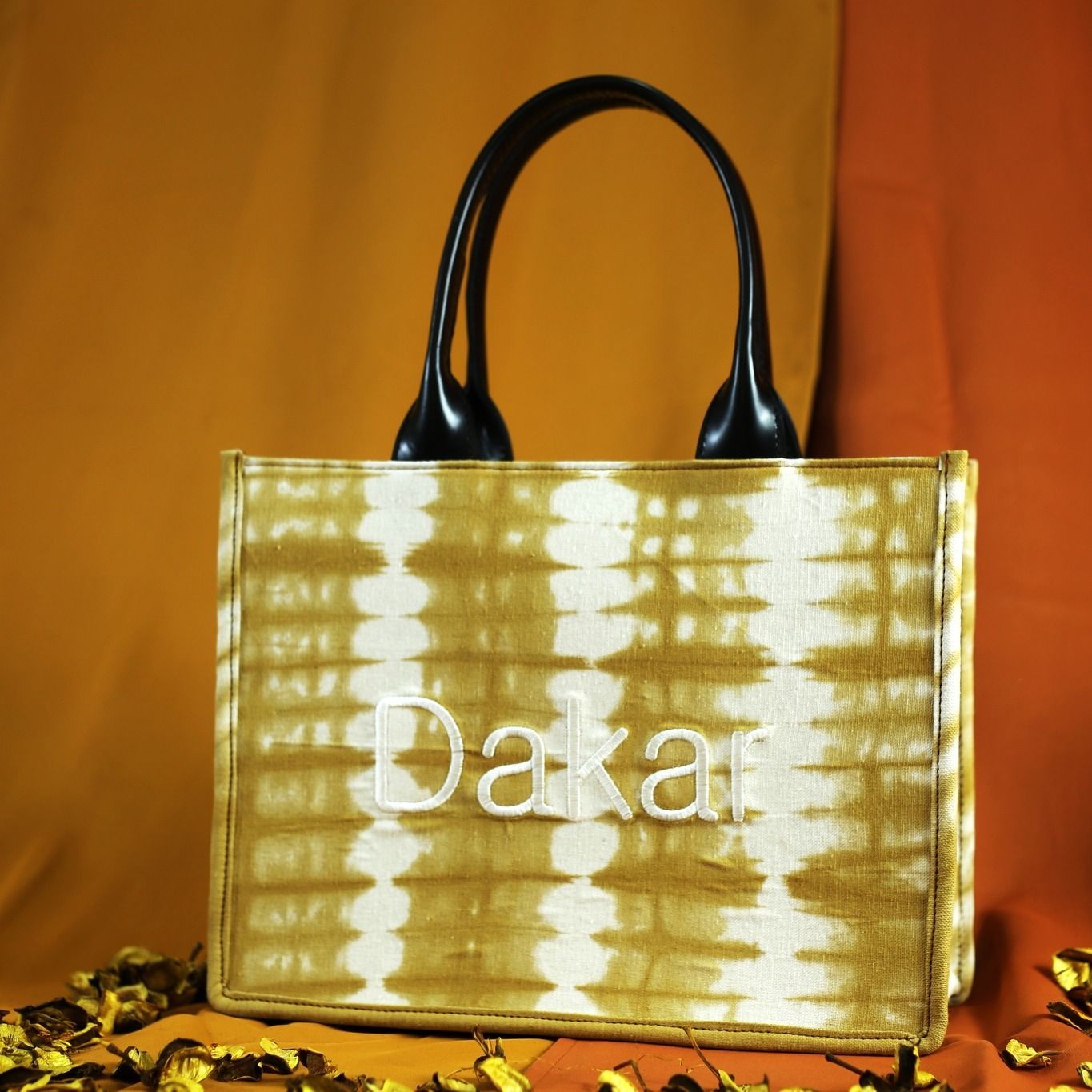 Un sac avec le mot Dakar dessus