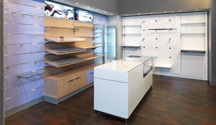 Arredo negozio a Varese con BBC Interni