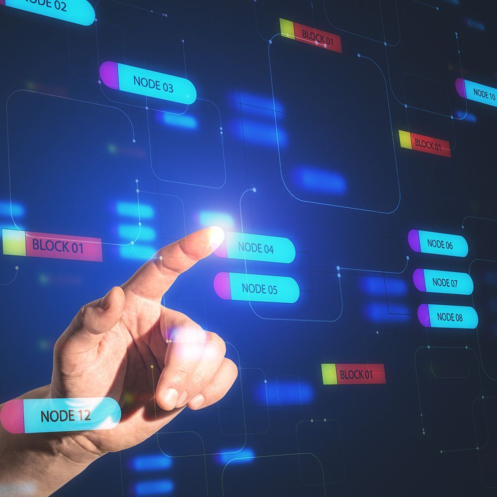 Ein Laptop mit einer Menge Code darauf