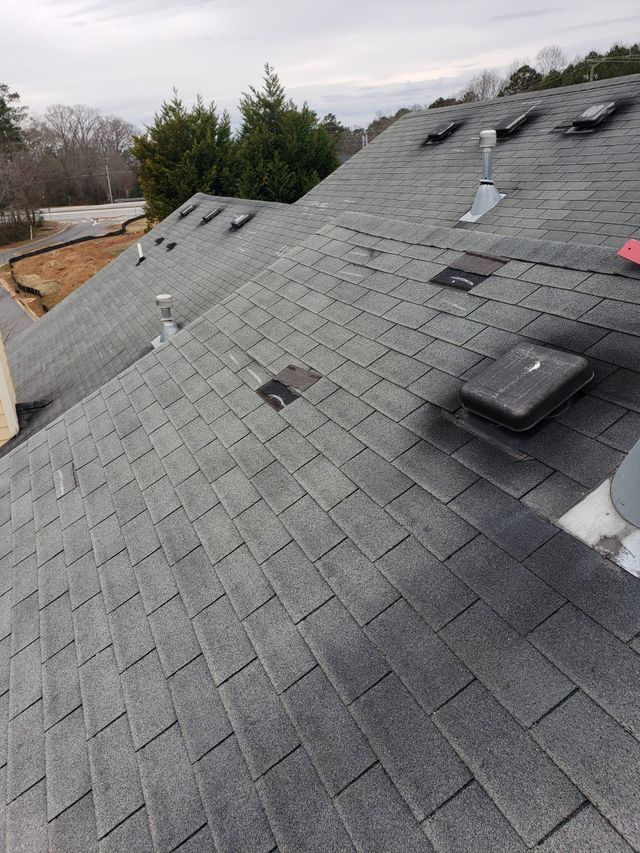 Dirty roof - Woodstock, GA | MTak Roofing Systems