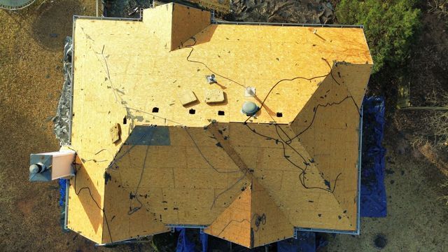 Finishing of house roof - Woodstock, GA | MTak Roofing Systems