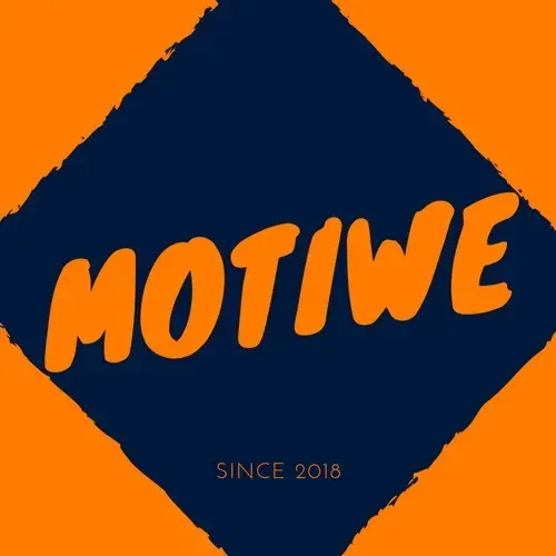 Logo in Orange und Marineblau mit der Aufschrift „MOTIVE“ und darunter „Since 2018“.