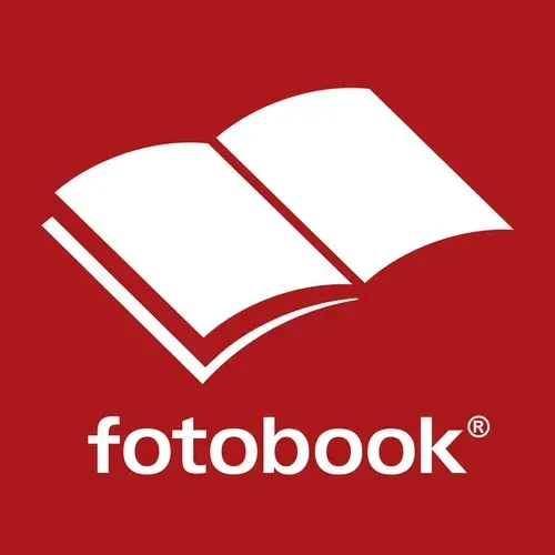 Weißes Logo eines offenen Buches über dem Wort „Fotobuch“ auf rotem Hintergrund