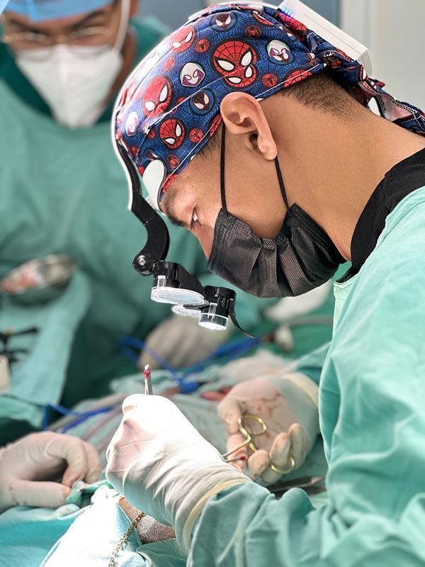 Tecnología médica de vanguardia para rinoplastia ultrasónica