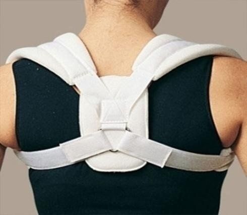supporto ortopedico per immobilizzare la spalla