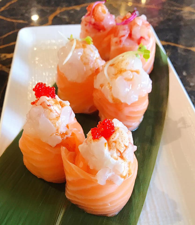 vassoio con specialità della cucina asiatica