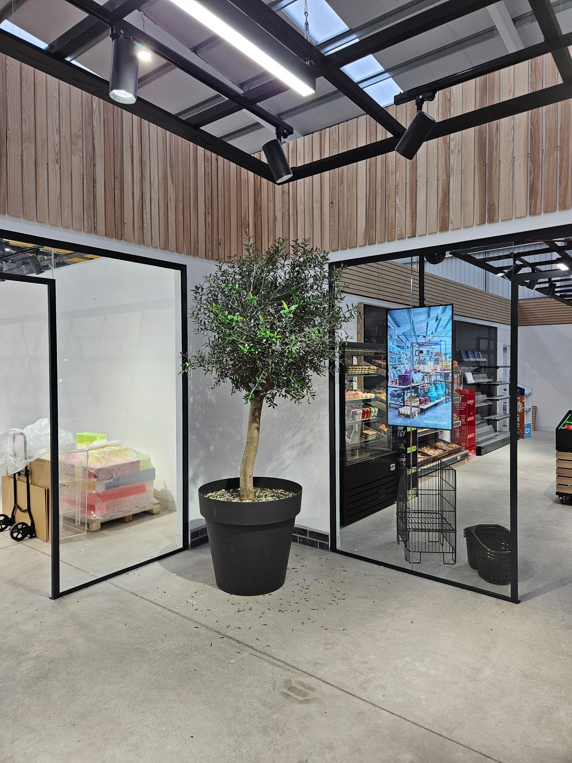 Creating Realistic Mock-Ups: Partitioning for Display Specialists in Evesham