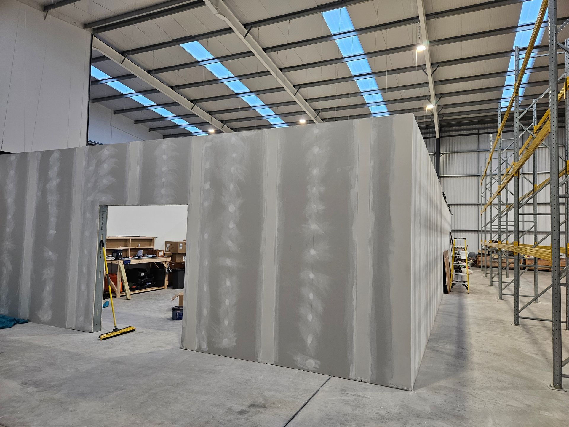 PARTITIONS FOR INDUSTRIAL SITES & WAREHOUSES
