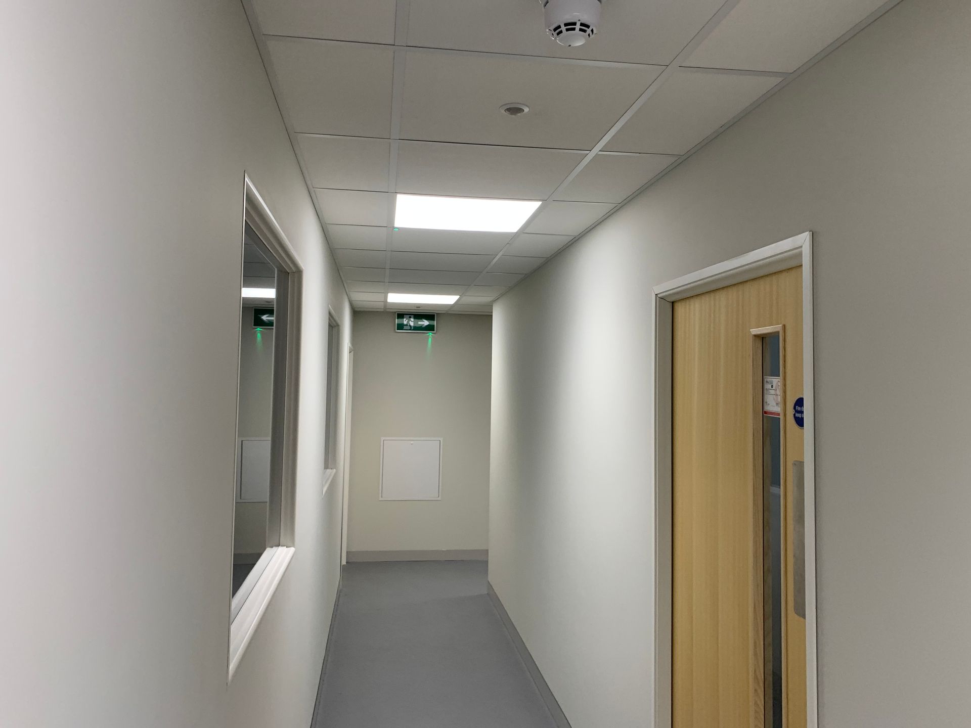 PARTITIONS FOR HEALTHCARE SPACES