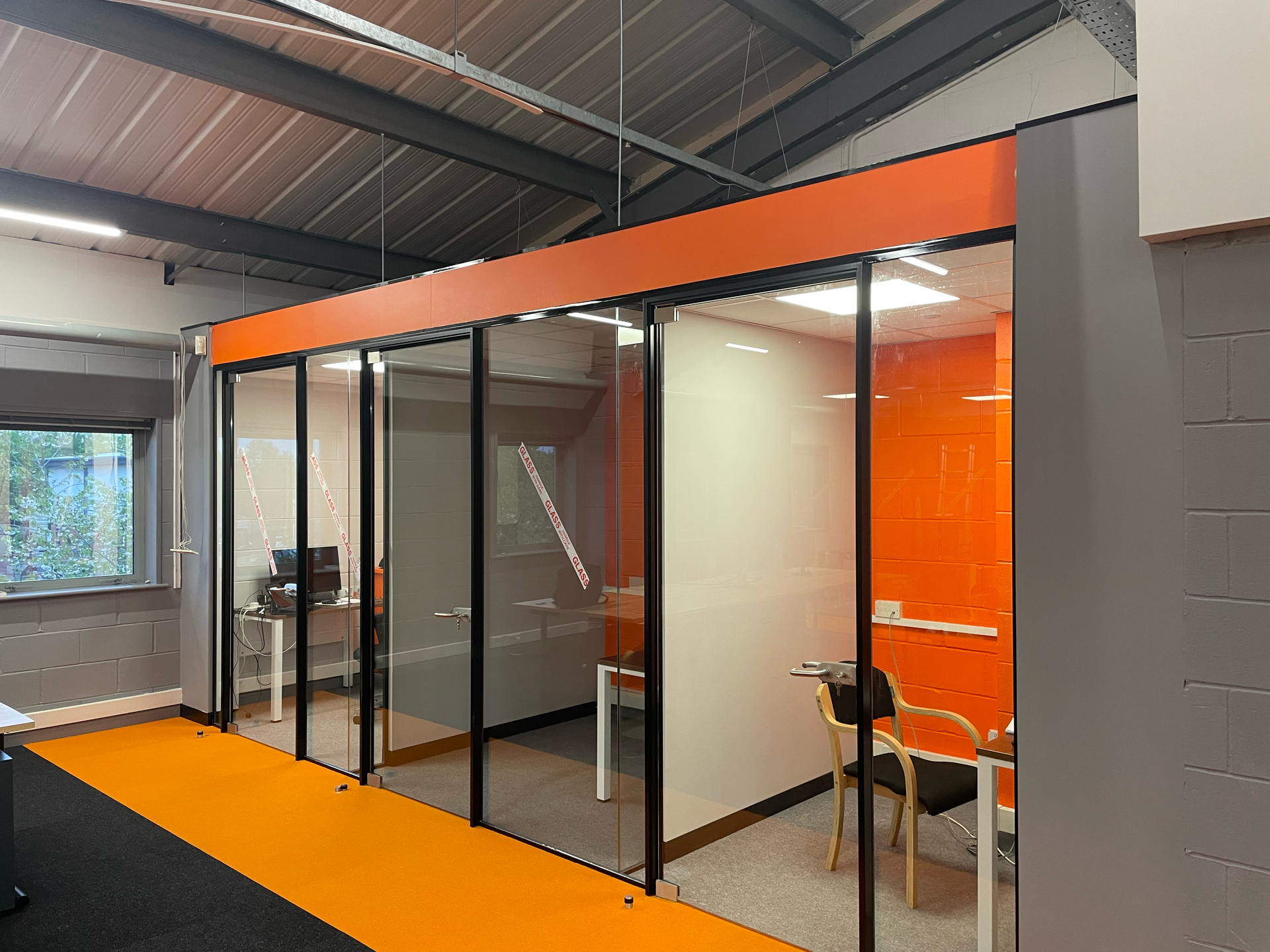 PARTITIONS FOR RECEPTIONS & MEETING ROOMS