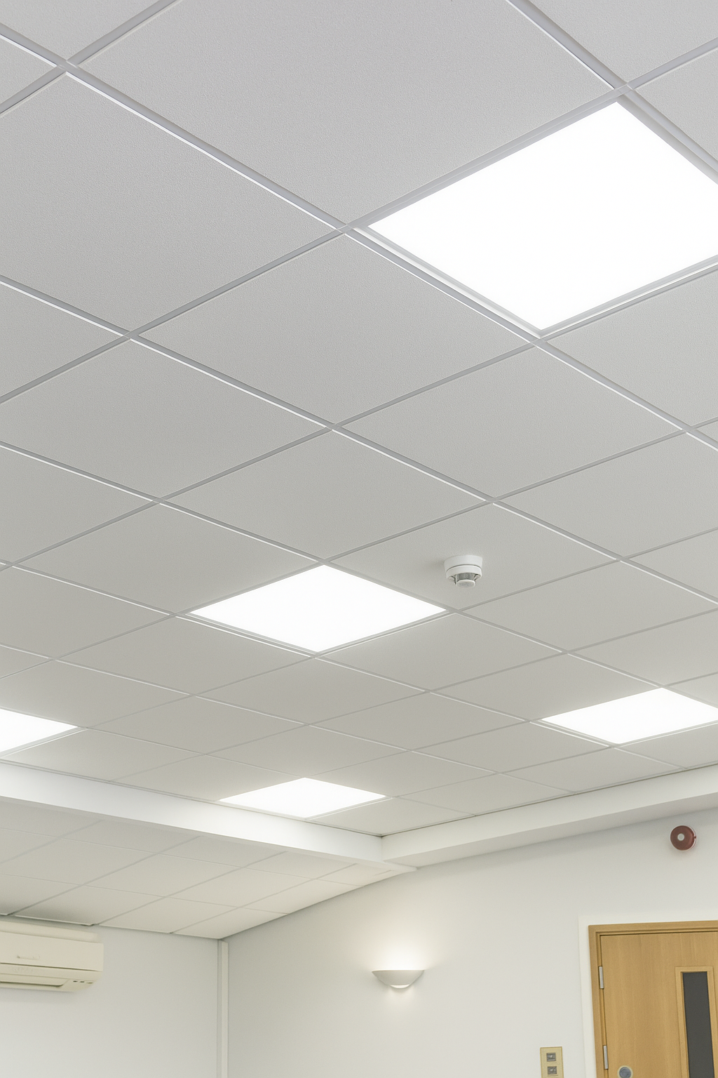 suspended ceilings for leisure centres