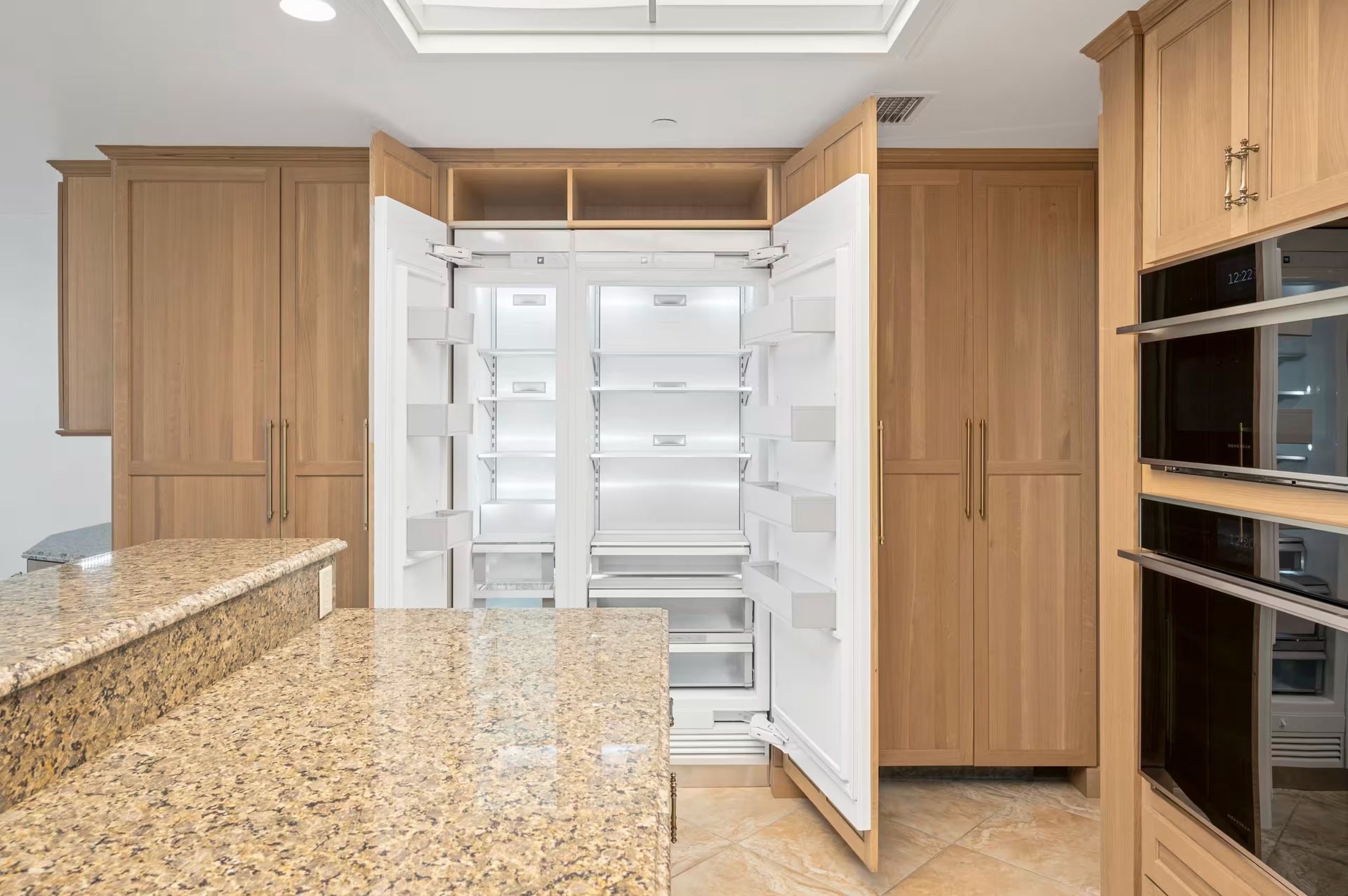 palm-harbour-kitchen-llc-closet-img