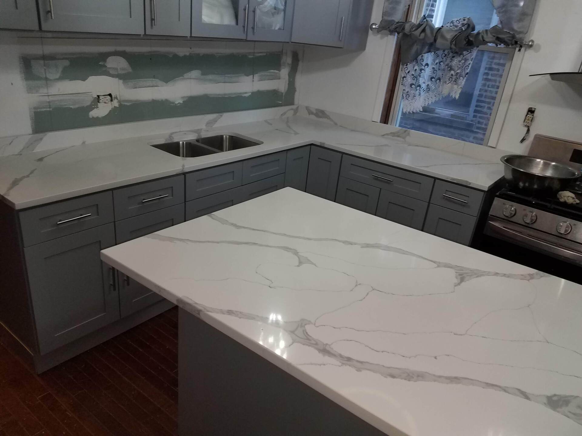 Marble kitchen countertop inside luxury Chicago apartment