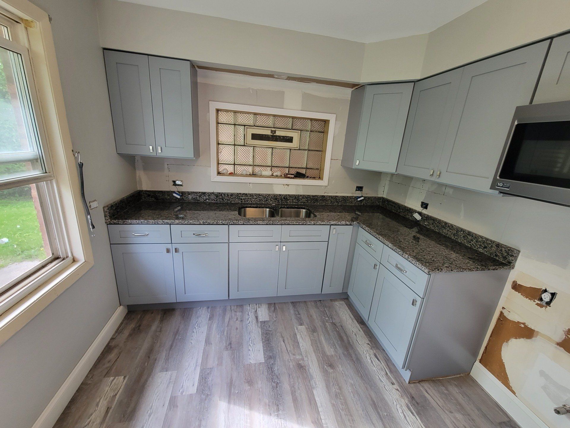 Granite kitchen countertop inside luxury Chicago apartment