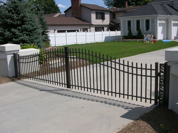 Gate — Chesterfield, MI — Radiance Aluminum Fence, Inc.