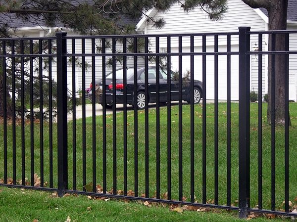 Aluminum Fences – Chesterfield, MI