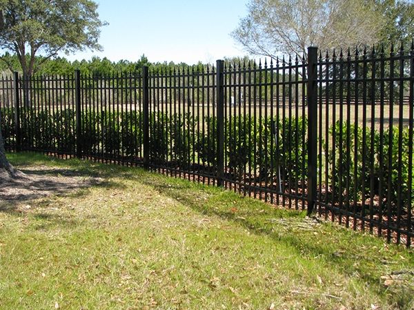 Curved Fence — Chesterfield, MI — Radiance Aluminum Fence, Inc.