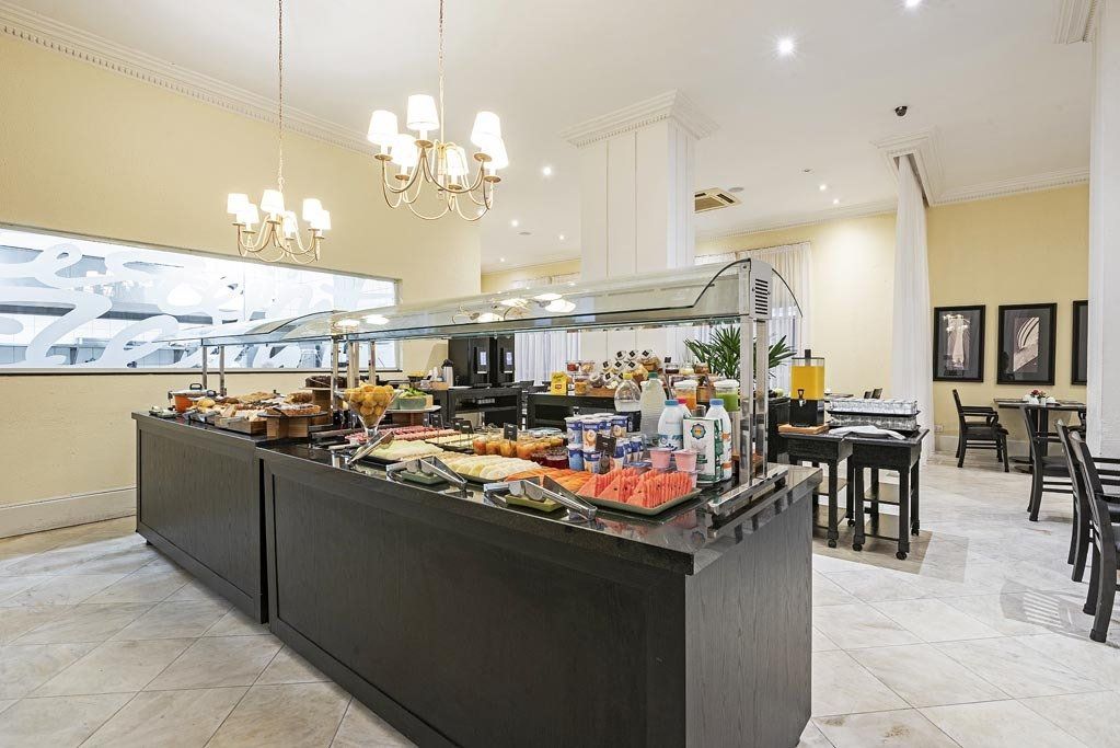 Gastronomia - Rockefeller by Slaviero Hotéis